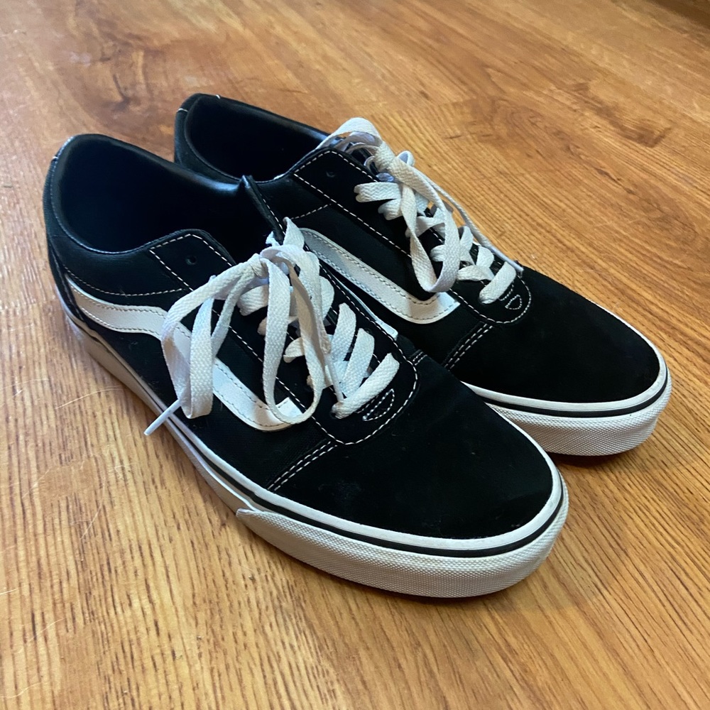 Men’s Size 8.5 Old Skool Vans